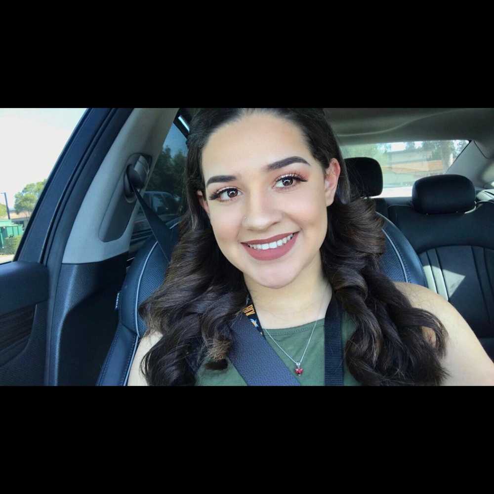 Meet your Posher, Sylvia 💛😊